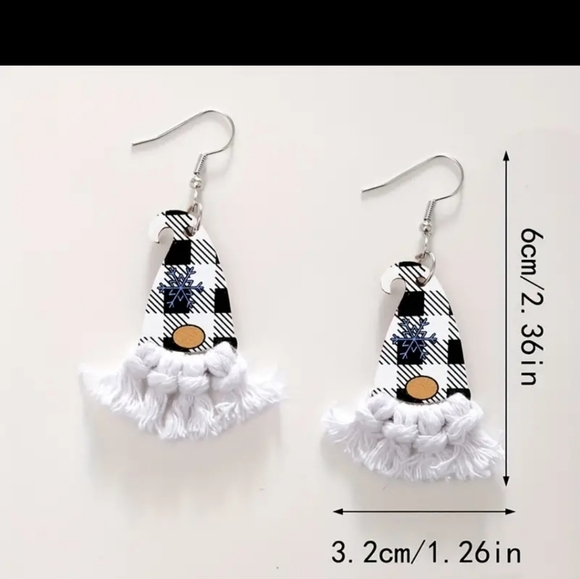 ** BRAND NEW PLAID GNOME EARRINGS - Picture 3 of 3